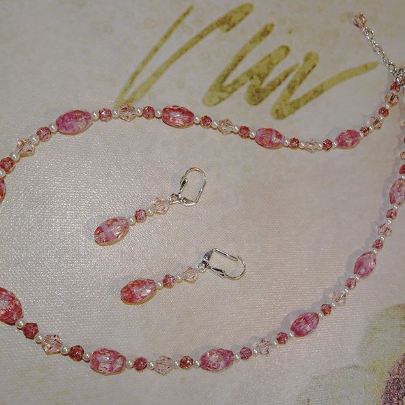 Hand-crafted necklace & earring set with rose pink Czech beads & silver findings - Picture 6 of 7